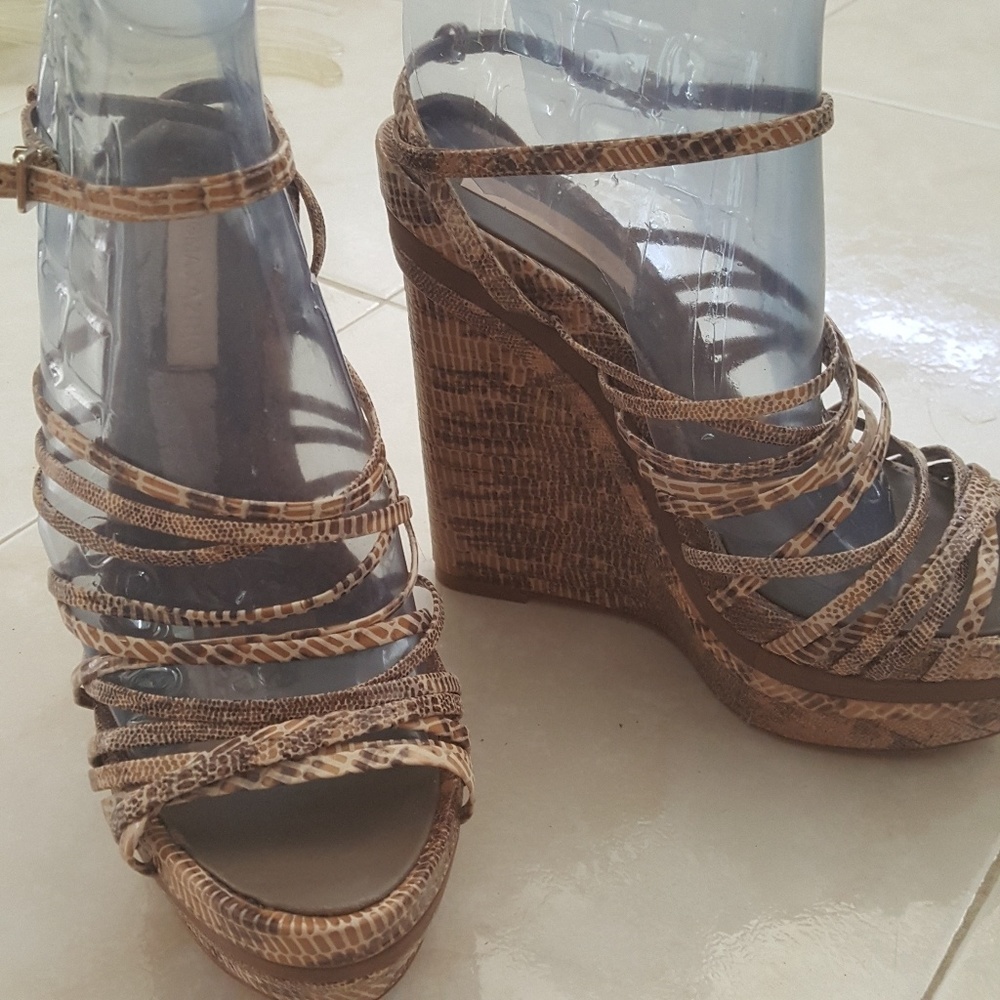 Vero Cucio Wedges